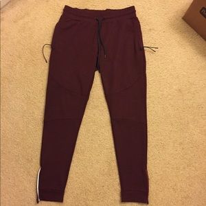 Alphalete V2 Joggers Small